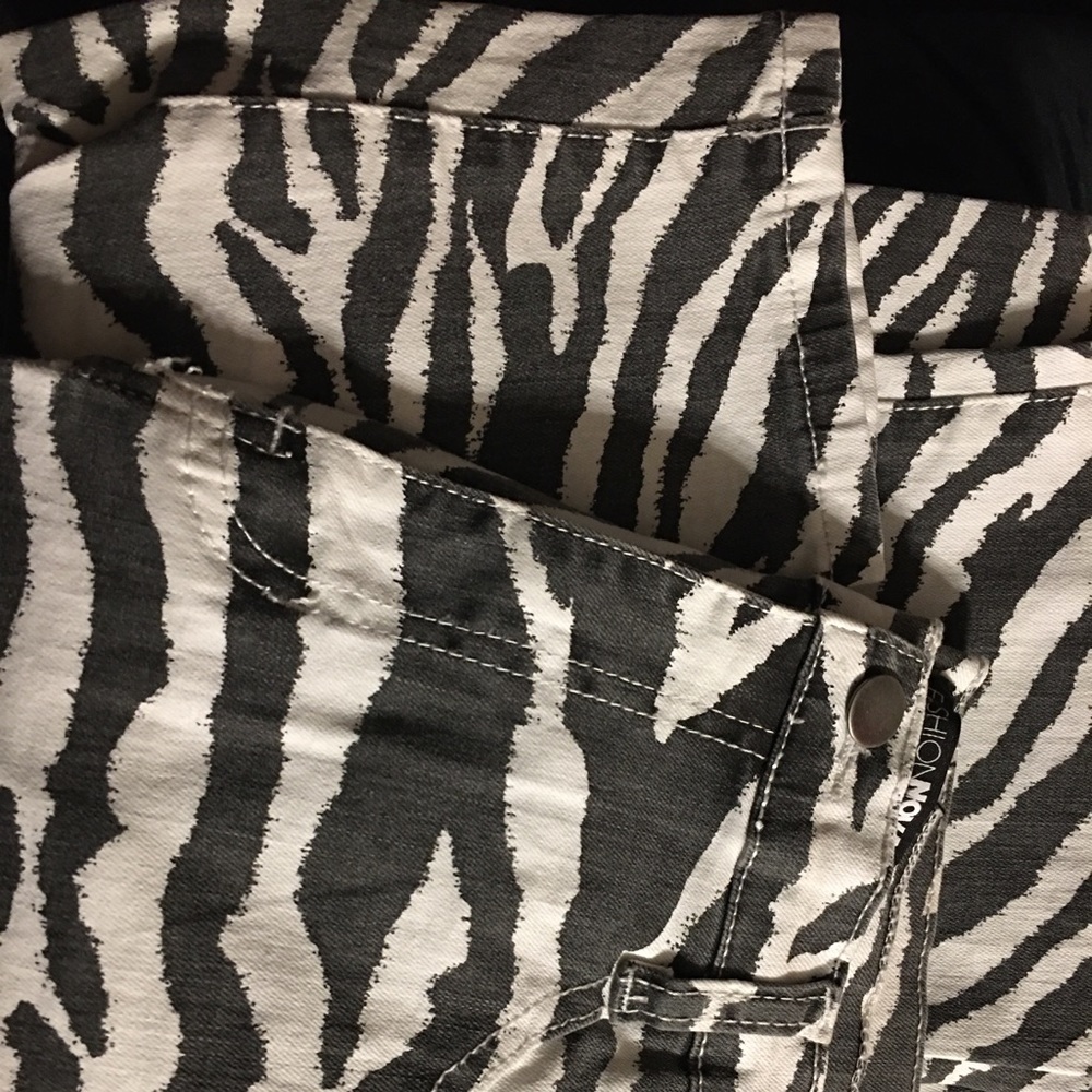 Fashion nova zebra 🦓 print jeans 👖